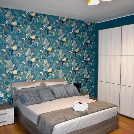 Casa Vacanze Oikia - Room Orchidea Наполи Екстериор снимка
